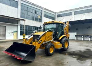 Retroexcavadora Caterpillar 420E 2023