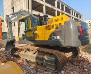 Excavadora VOLVO EC360BLC 2023