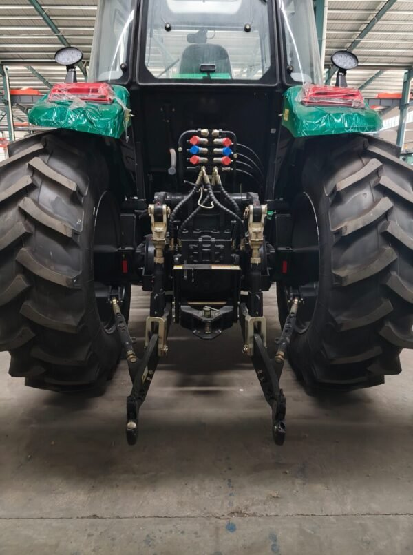 tractor-cfj2204-2025-3